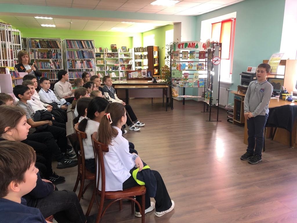 «Нам жить и помнить».