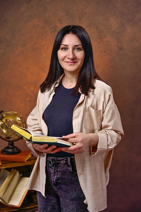 Кирсанова Диана Стефановна.